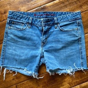 Levi’s cutoff shorts 6s 28 waist